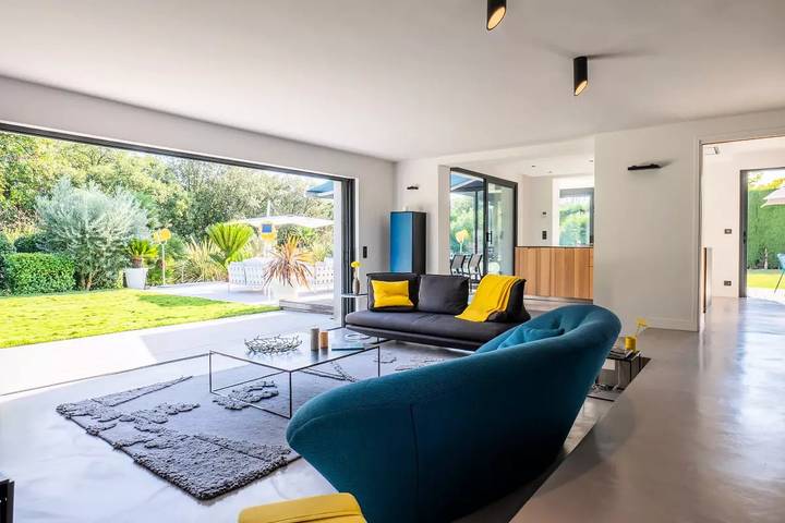 Location de vacances pour 7 personnes, avec jardin à Biot - 2