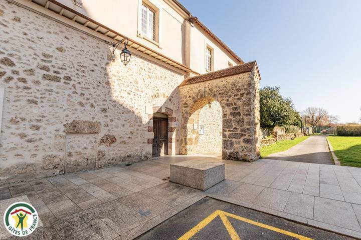 Gîte pour 6 personnes, avec terrasse à Orbais-l'Abbaye