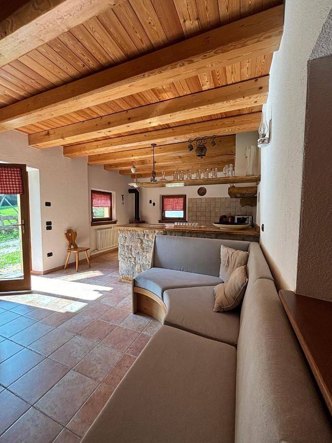 Gîte pour 3 personnes, avec balcon et vue, adapté aux familles à Molina di Ledro - 2