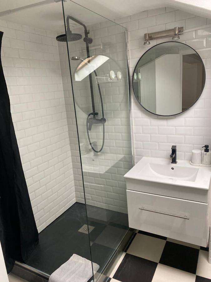 Gîte pour 2 personnes dans Abbaye Saint Colomban et Son Cloitre - 3