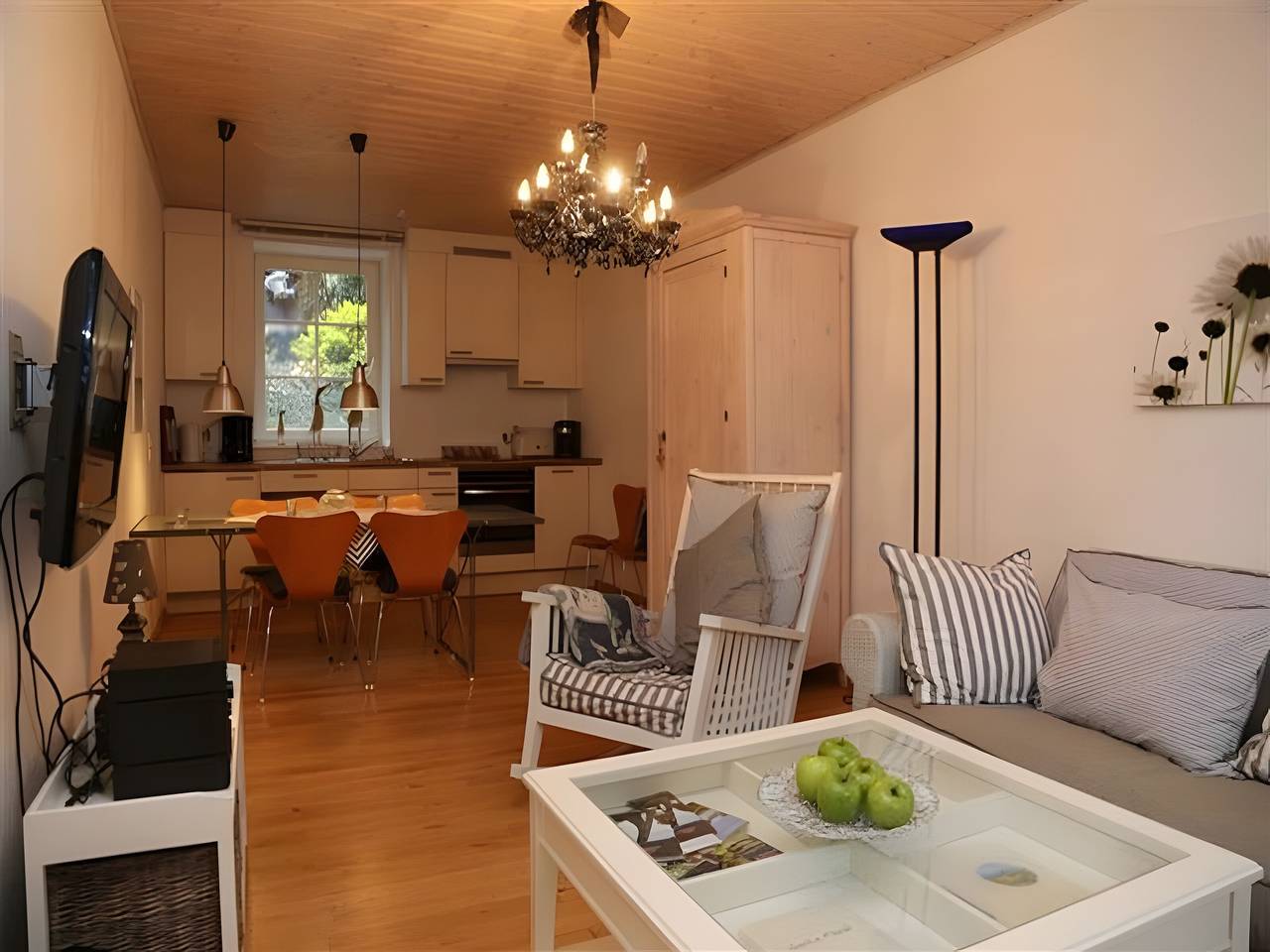 Ganze Wohnung, Romantikappartement Ferienwohnung 1 mit Terrasse, Garten & Wlan in Staufen im Breisgau, Südschwarzwald