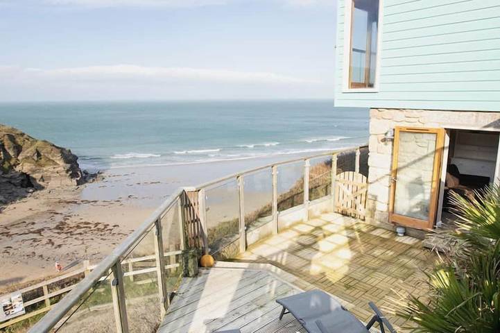 Stunning front line Beach House with incredible sea views, parking & garden in Portreath, Cornwall