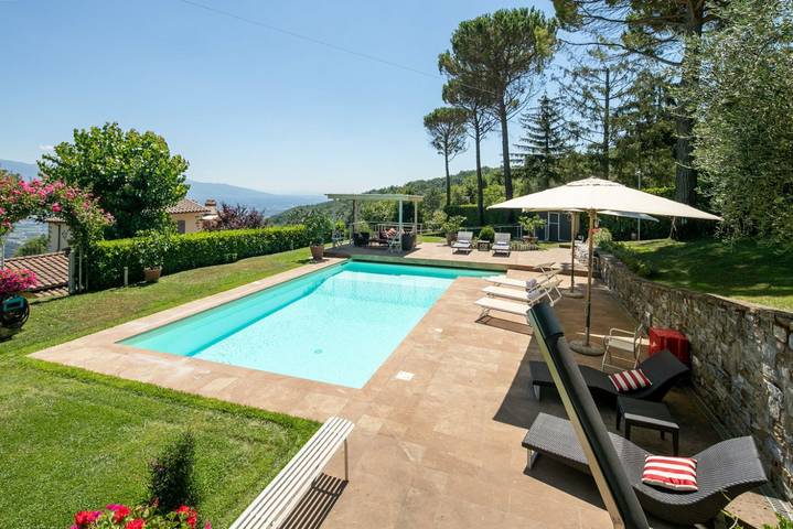 Villa für 10 Personen, mit Pool und Garten - 1