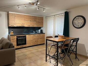 Gîte pour 4 personnes, avec jardin et vue à Conthey