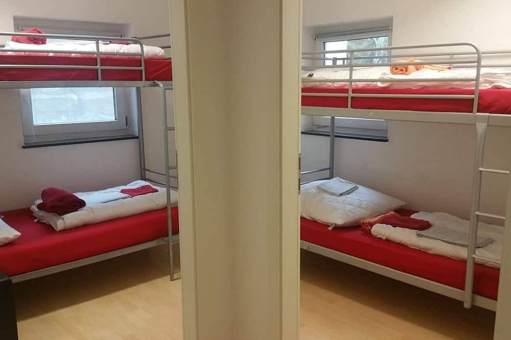 Ganze Wohnung, Elw sonnig,Terasse, bis zu 11Schlafpl. 134 qm Wohnfl. in Einfamilienhaus in Obergröningen, Erlebnisregion Ostalb region