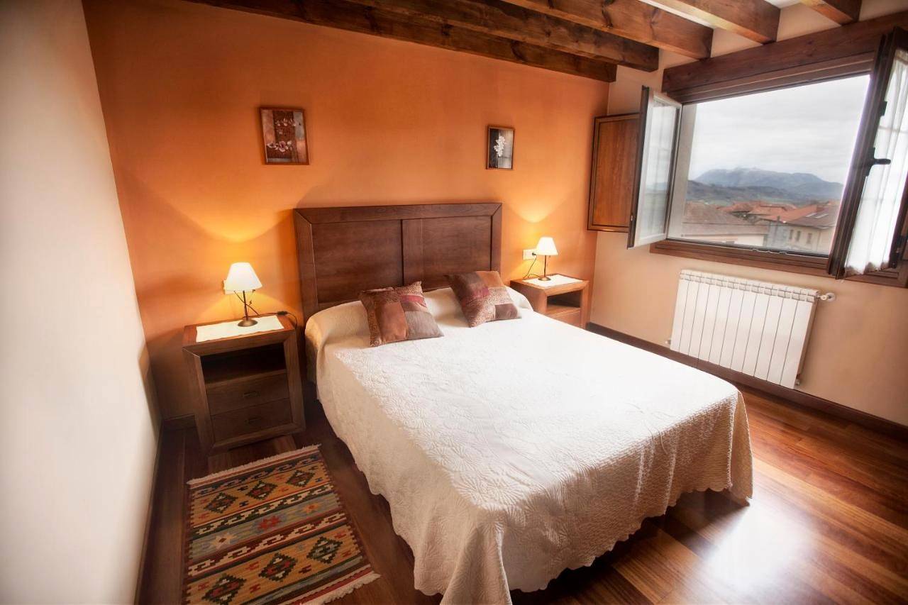 Three-Bedroom Townhouse in Piloña, Cordillera Cantábrica