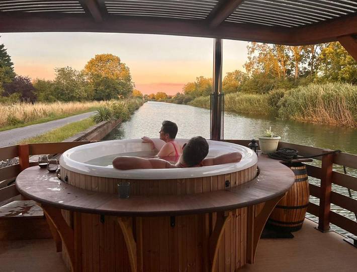 Bateau pour 7 personnes, avec jardin et jacuzzi dans Aÿ-Champagne - 3