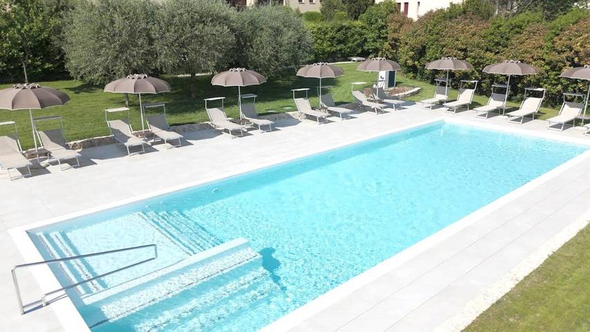 Appartamento per 3 persone, con Terrazza e Giardino nonché Piscina a Asolo