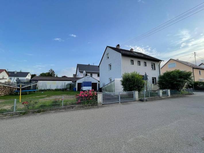 Ferienwohnung für 5 Personen, mit Balkon und Terrasse sowie Garten und Ausblick