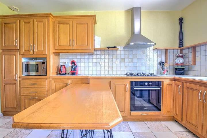 Location de vacances pour 6 personnes, avec piscine ainsi que jardin et vue dans Saint-Pierre-de-Chignac - 2
