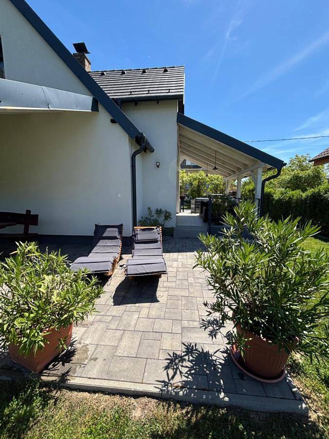 Ferienhaus für 6 Personen, mit Terrasse und Garten