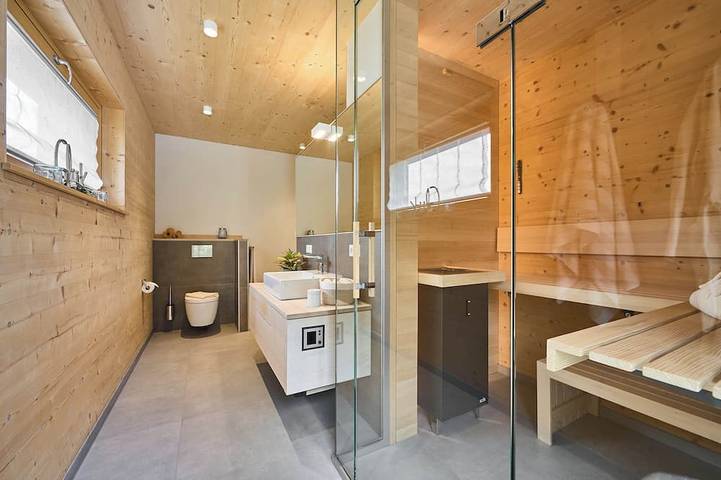 Ganze Wohnung, Ferienwohnung, 86 qm, 1 Schlafzimmer, Badezimmer mit Sauna, max. 2 Personen in Elzach, Südschwarzwald