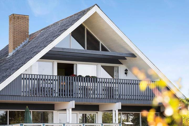 Ferielejlighed for 4 personer, med terrasse i Karrebæksminde