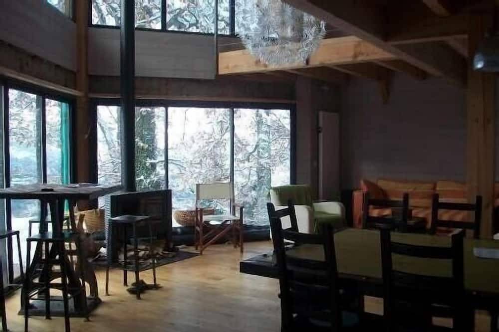 Rare Chalet Bois Contemporain Vue Imprenable à 1000m Alt à 6 Km Station in Vier-Bordes, Pyrénées