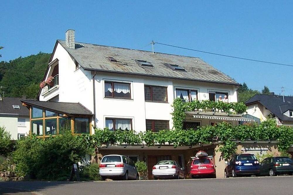 Chambre d'hôtes douche / Wc, Marienburg - Schier, Appart-Pension in Merl, Zell (Mosel)