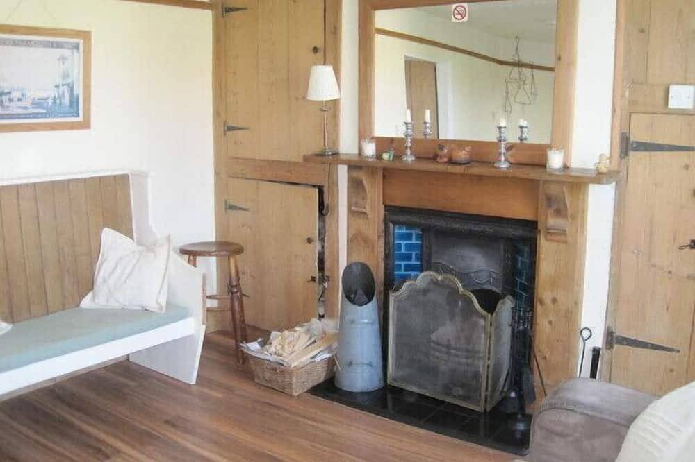 Henry's Cottage - a place to make you smile in Great Yarmouth, The Broads