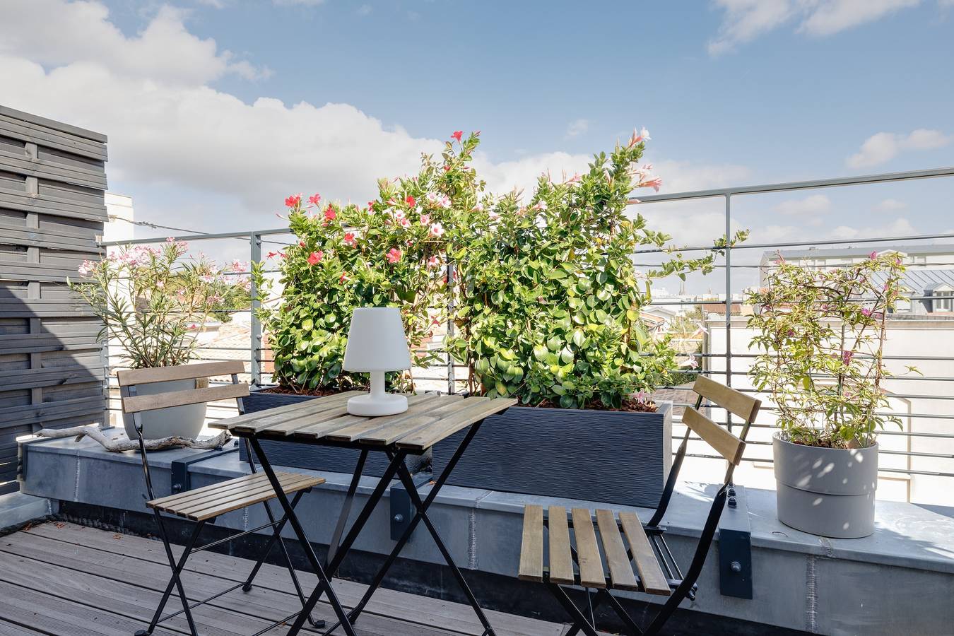 Loft Contemporain avec terrasse et climatisation à 2 pas du centre de Bordeaux in Bordeaux, Région de Bordeaux