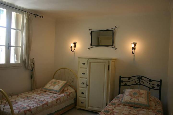 Location de vacances pour 12 personnes, avec jardin à Magalas - 4