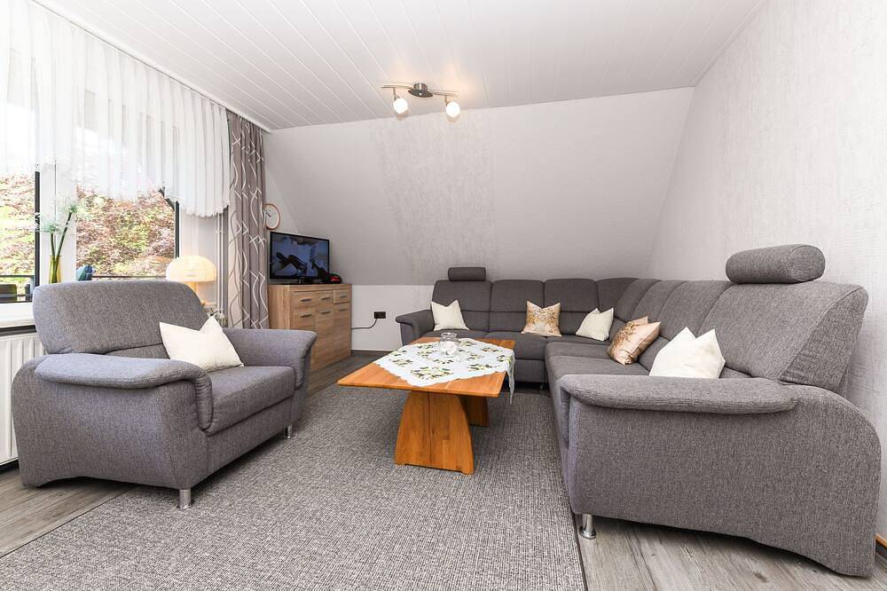 Ganze Wohnung, Ferienwohnung groß - Ferienhaus Zur Schmiede in Dunum in Dunum, Landkreis Wittmund