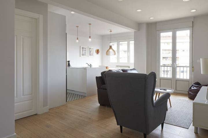 Apartamento entero, Apartamento de vacaciones para 5 personas con terraza in San Sebastián, Costa Vasca