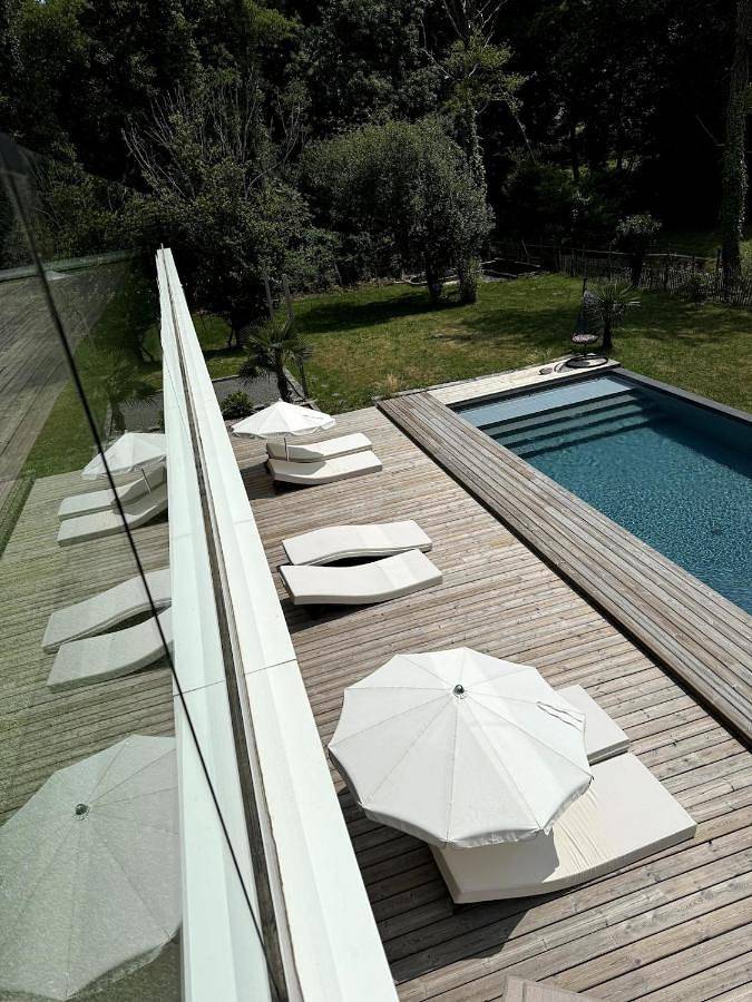 Location de vacances pour 8 personnes, avec jardin ainsi que piscine et vue à Léognan - 3