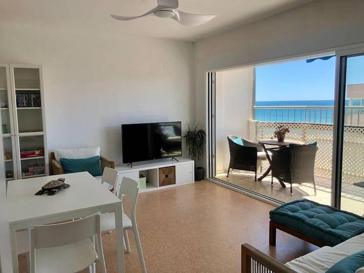Apartamento de vacaciones para 5 personas, con terraza además de vistas y piscina - 1