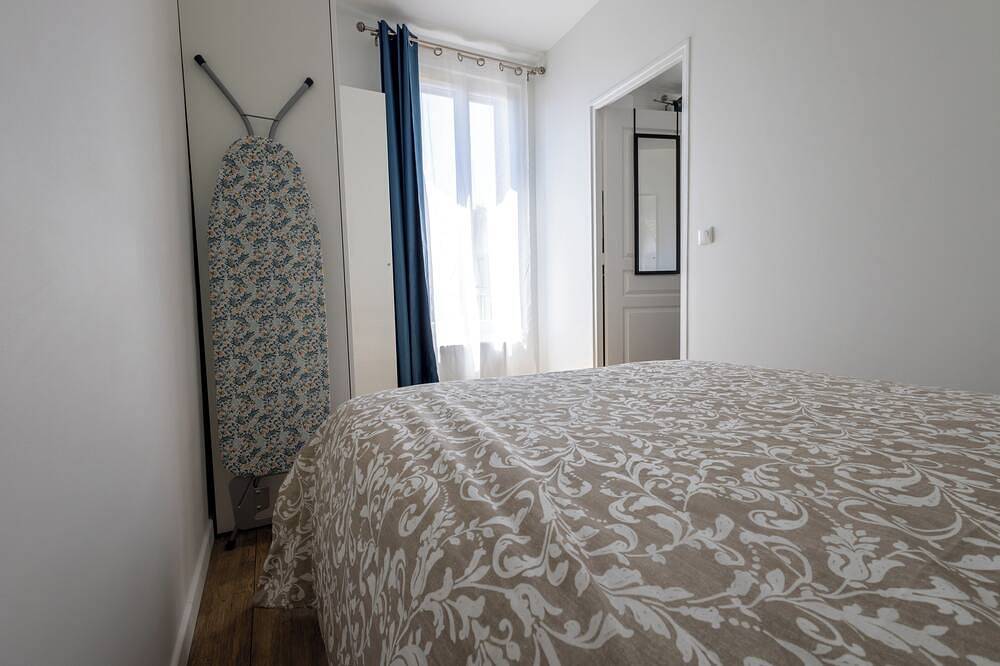 Ganze Wohnung, Apartment 450 m from Rer C station and 3 km from the airport in Orly (Île de France), Val-de-Marne