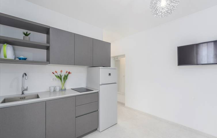 Ganze Wohnung, Ferienwohnung Zrnic Iii mit Balkon
 in Poreč, Grad Poreč