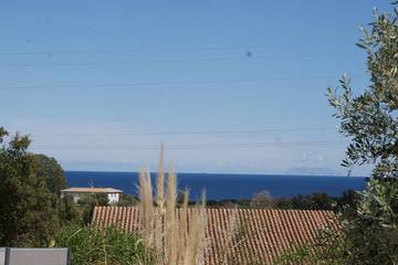 Location de vacances pour 4 personnes, avec terrasse et jardin à Santa-Maria-Poggio