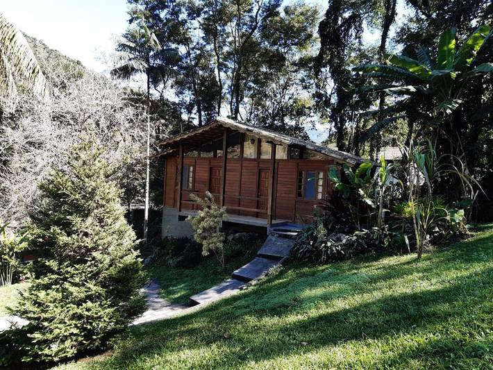 Casas e apartamentos de temporada para 3 pessoas, com vista e jardim em Nova Friburgo