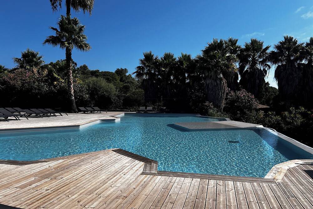 Appartement entier, Appartement standing les pieds dans l’eau in Pianottoli-Caldarello, Arrondissement de Sartène