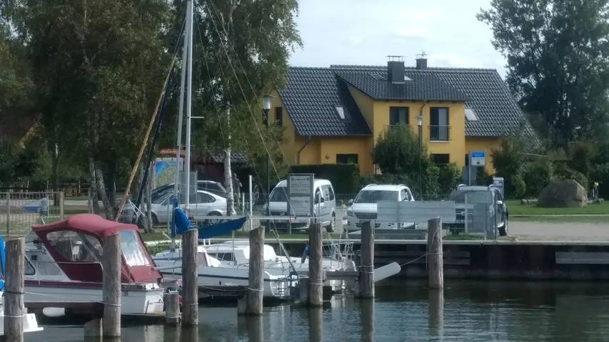 Ferienhaus für 6 Personen, mit Garten und Sauna sowie Terrasse, mit Haustier in Saal