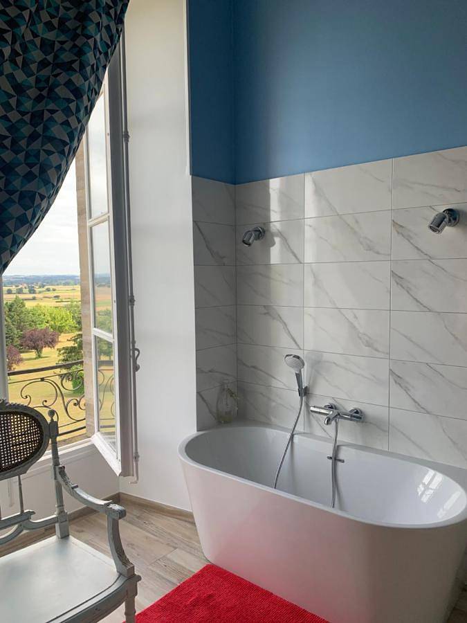 Double Room in Saint-Pourçain-sur-Sioule, Allier