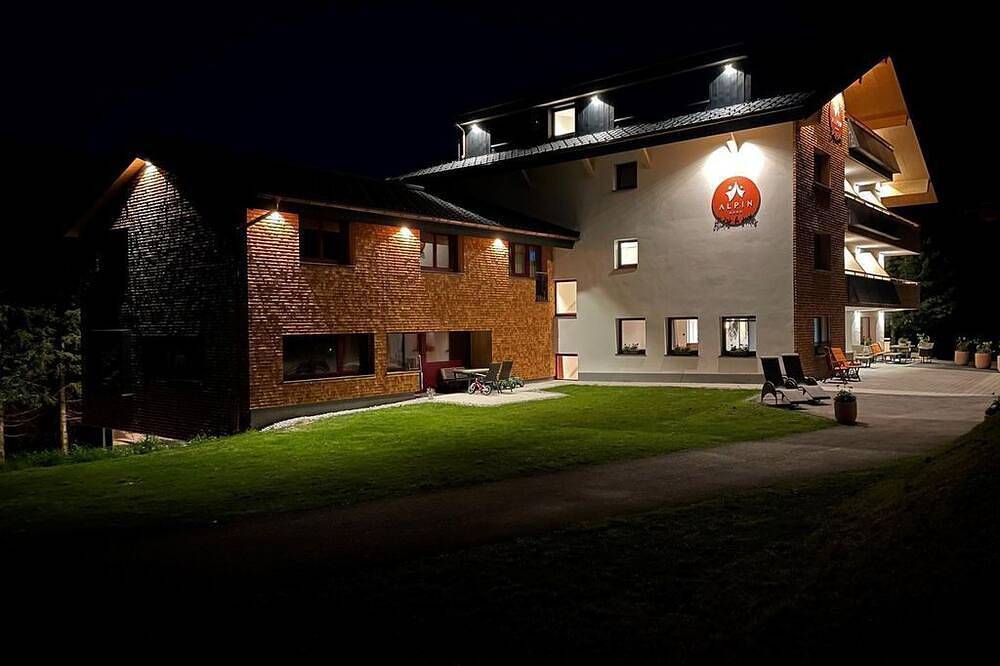 Family studio \"French Alpin\" Shortstay - Alpin - Studios & Suites in Warth, Arlberg