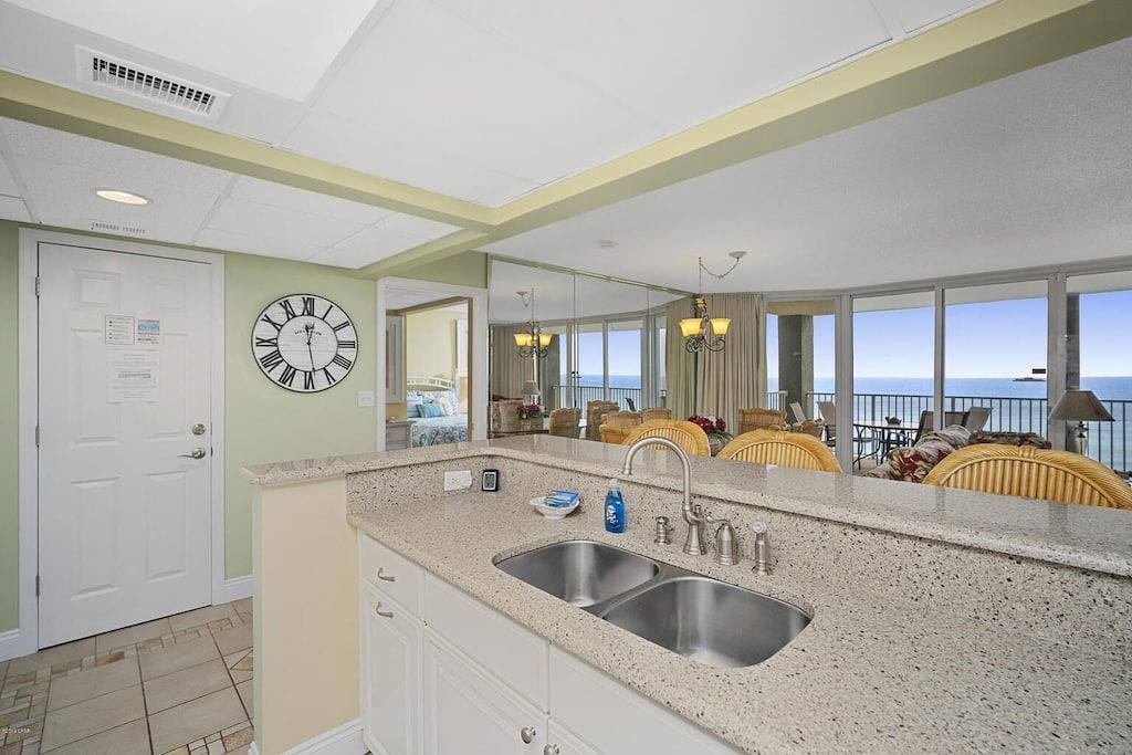 Beach Rental for 10 Guests in Panama City (Florida), Emerald Coast