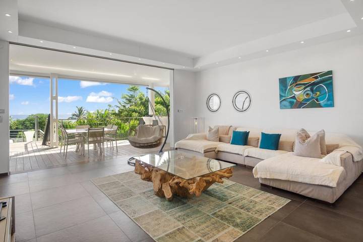 Location de vacances pour 10 personnes, avec piscine et jardin ainsi que terrasse et vue dans Anse Mabouyas - 4