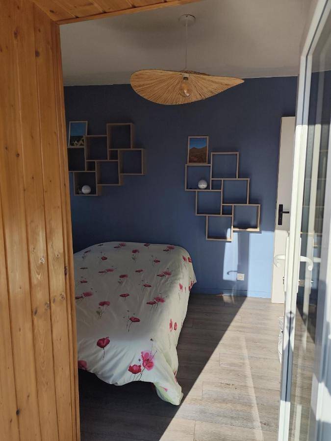 Location de vacances pour 6 personnes, avec vue ainsi que terrasse et vue sur le lac à La Tour-d'Auvergne - 4