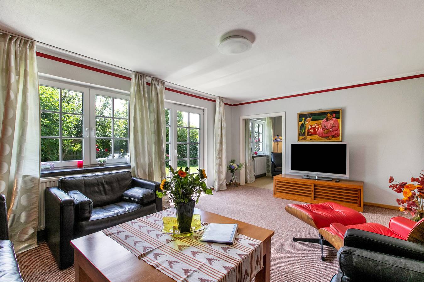 Holiday Home 'Austernfischer Haus Sonnenschein' with Shared Terrace, Private Garden and Wi-Fi in Pellworm, North Sea of Schleswig-Holstein