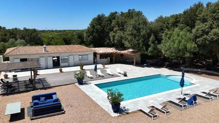 Villa pour 10 personnes, avec piscine et jardin à Bonifacio