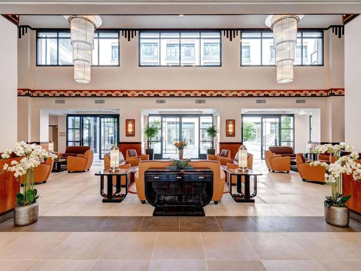 Hôtel pour 2 personnes, avec terrasse et piscine, animaux acceptés à Chessy - 4