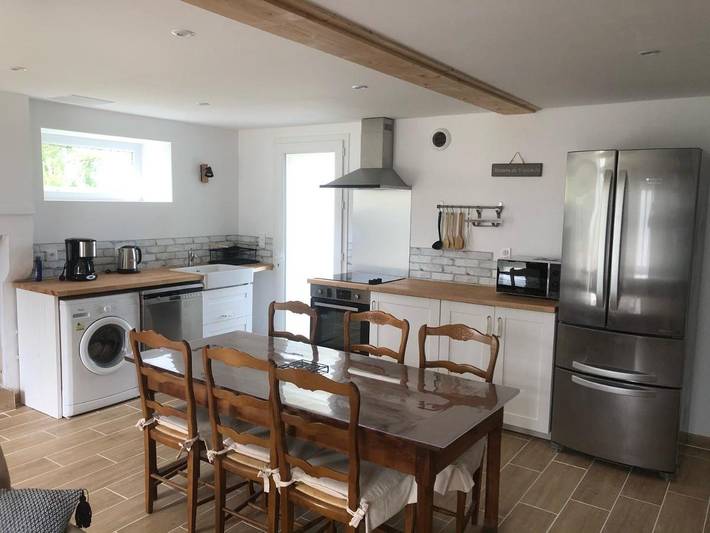 Location de vacances pour 6 personnes, avec vue et jardin à Coussay-les-Bois