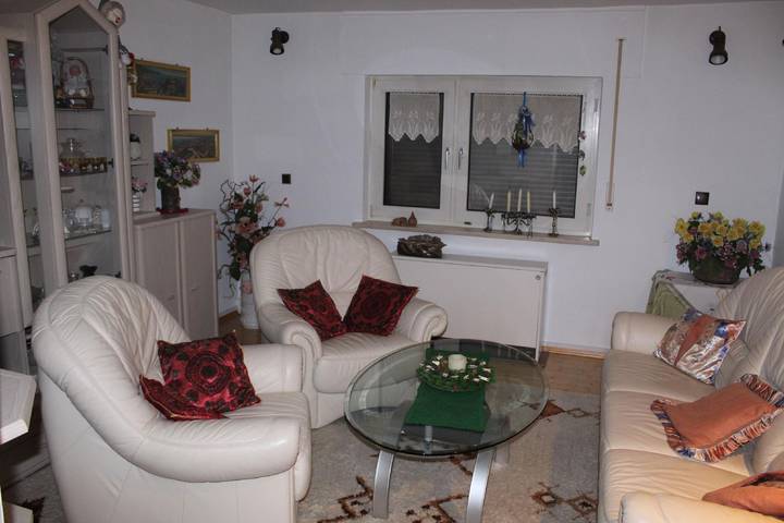 Ferienwohnung für 6 Personen, mit Garten und Terrasse, kinderfreundlich in Windecker-Ländchen - 3