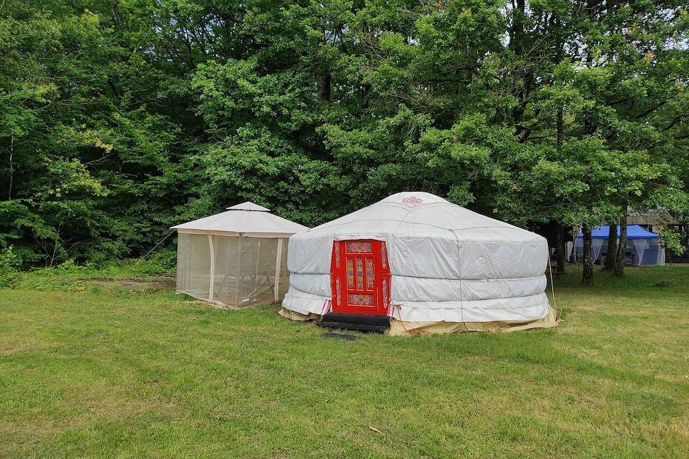 Meshutes: le gite des nuits insolites du lac du Der in Éclaron, Éclaron-Braucourt-Sainte-Livière