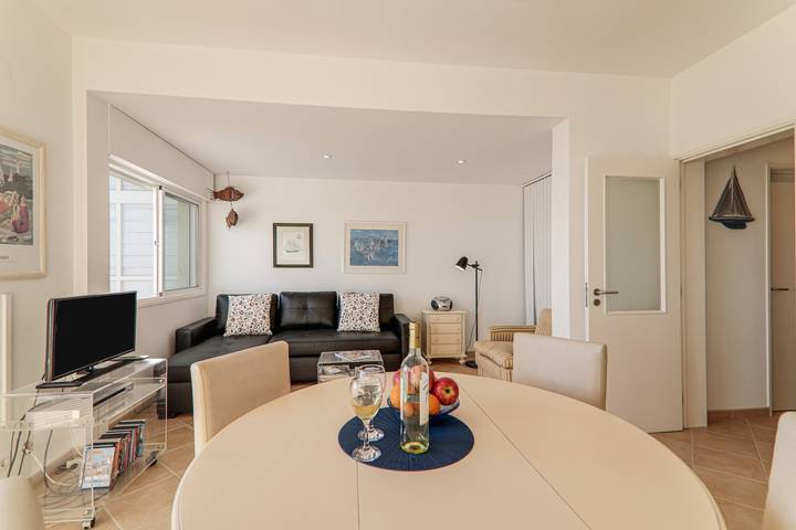 Ganze Wohnung, Charmantes Apartment "Sail Away" am Strand mit Meerblick und Balkon in Cavacos, Quarteira