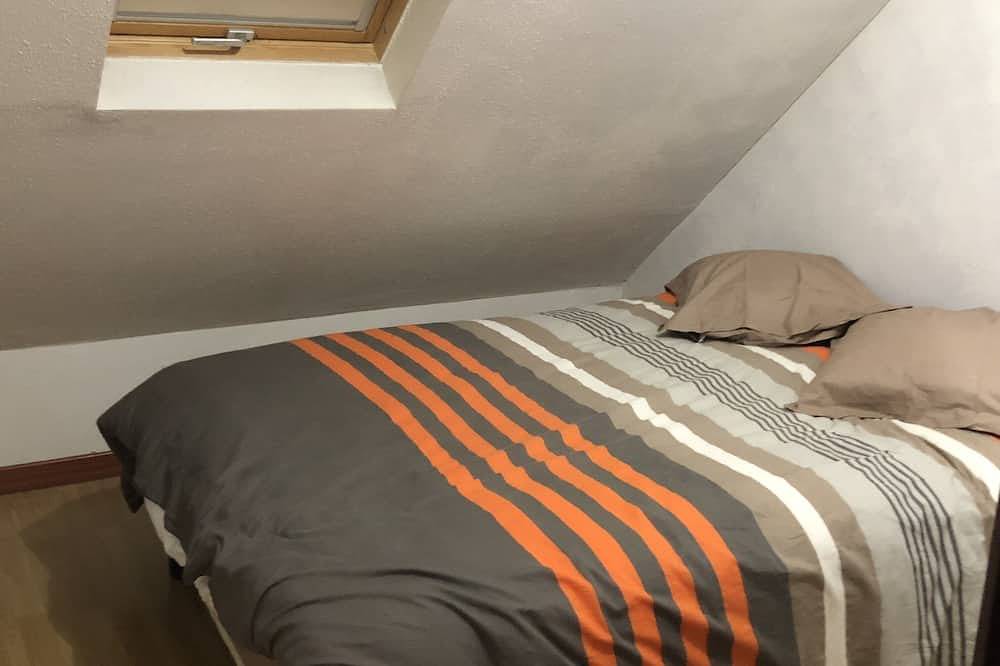Entire apartment, Appart T2 car museum, garage, fitted kitchen, bright, quiet. in Mulhouse, Mulhouse region