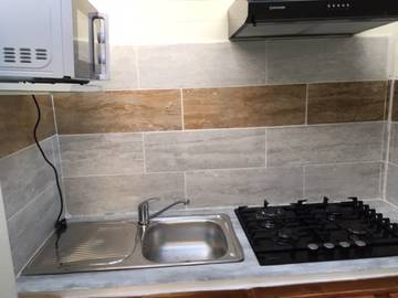 Gîte pour 2 personnes, avec jardin à Hell-Bourg
