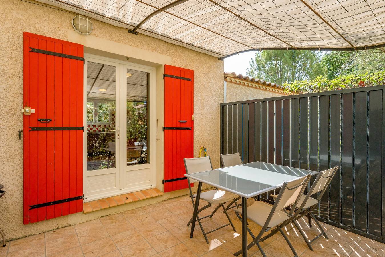 Gîte „L'Olivier“ bei Heike und Didier, gemeinsamer Pool, Wlan und Klimaanlage in Saint-Christol-lès-Alès, Alès und Umgebung