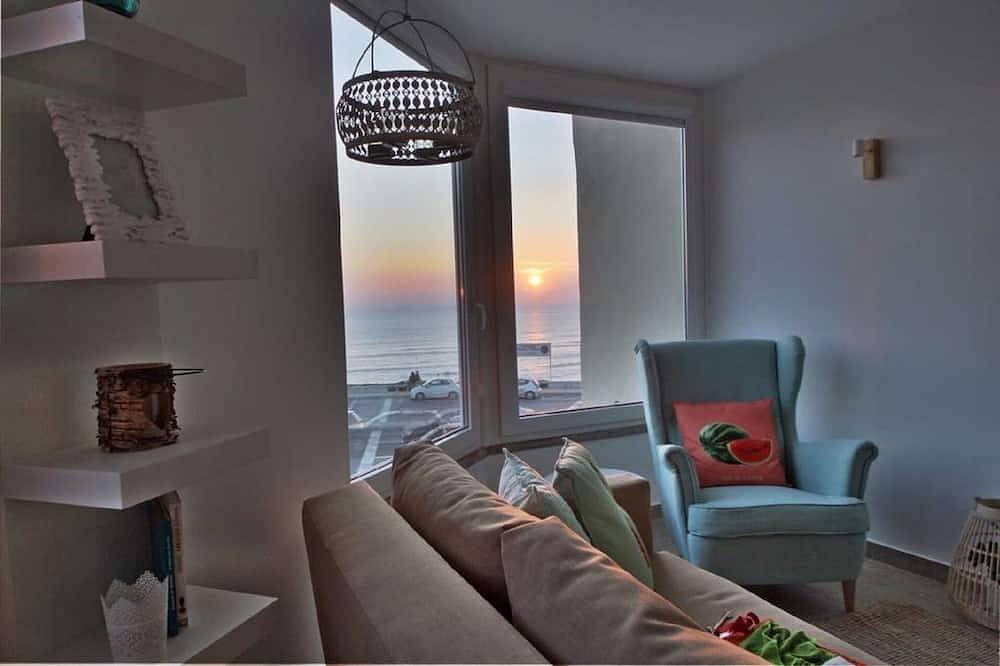 Ganze Wohnung, Avencas Beach House - Meerblick in Parede, Carcavelos e Parede