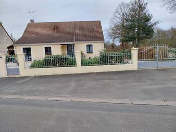 Gîte pour 2 personnes, avec jardin ainsi que terrasse et vue à Moncé-en-Belin