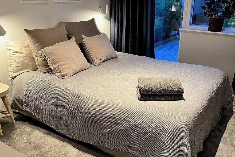 Modern villa close to sea, forest and Stockholm city center in Tyresö, Schwedische Ostsee